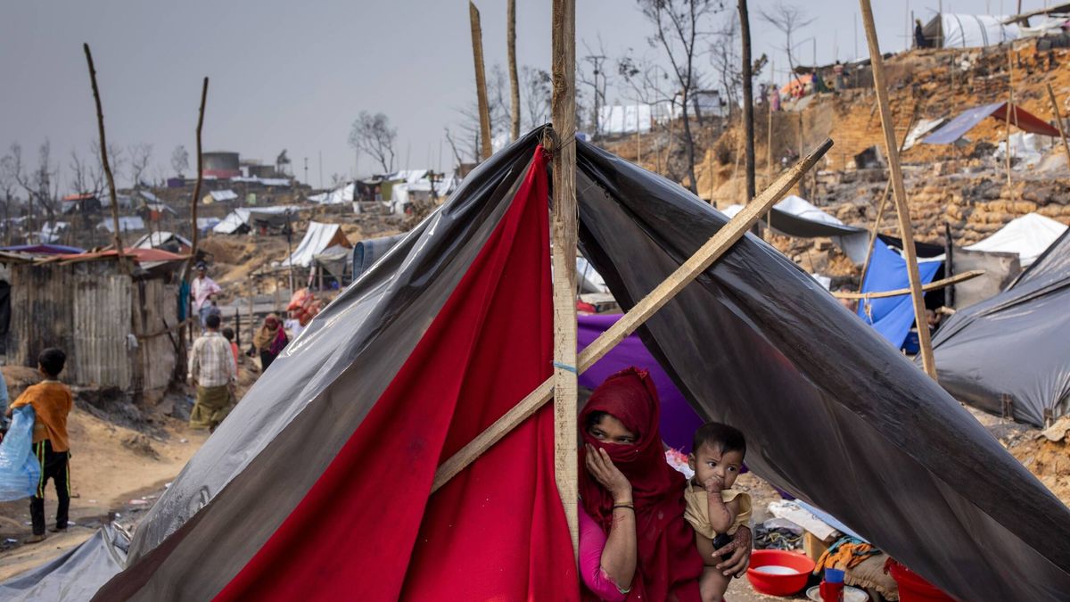 Investigan el incendio en un campamento de refugiados rohinyás en Bangladesh