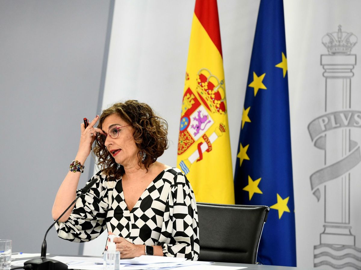 Foto: Rueda de prensa de la ministra de hacienda, María Jesús Montero (EFE)
