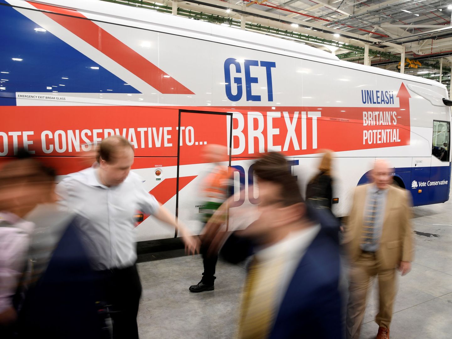 Autobús pidiendo el voto para los partidarios del Brexit. (Reuters)