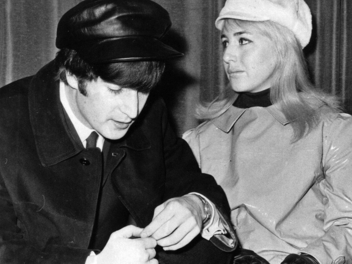 John y Cynthia Lennon, en 1964. (Getty)