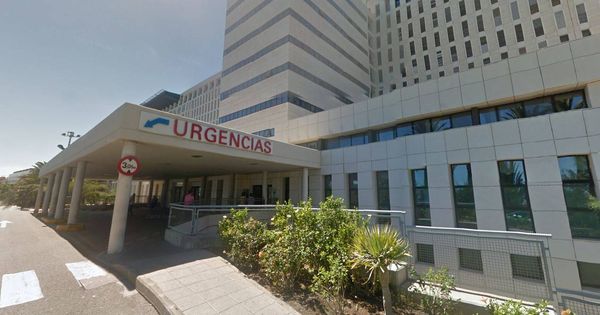 Foto: La entrada de Urgencias del Hospital Insular de Gran Canaria. (Google Maps)