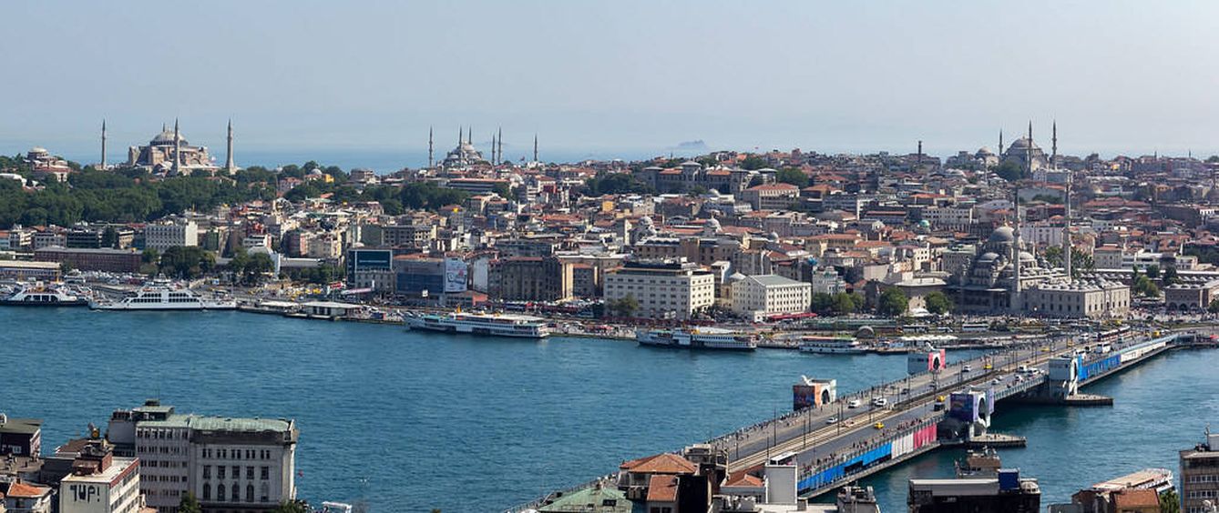 Río Bósforo a su paso por Estambul.