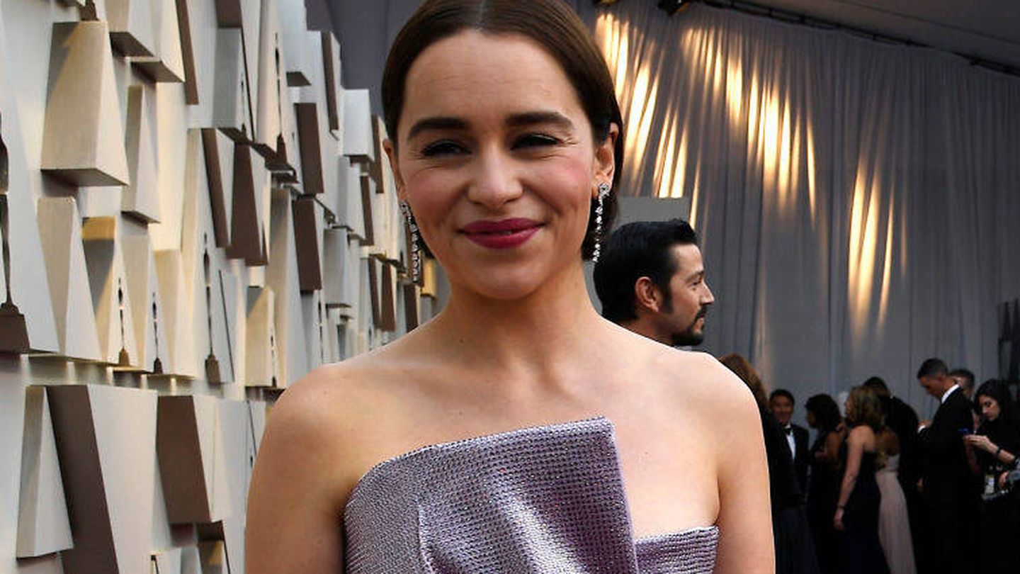 Emilia Clarke, otra nueva morena en la noche de los Oscar. (Getty)