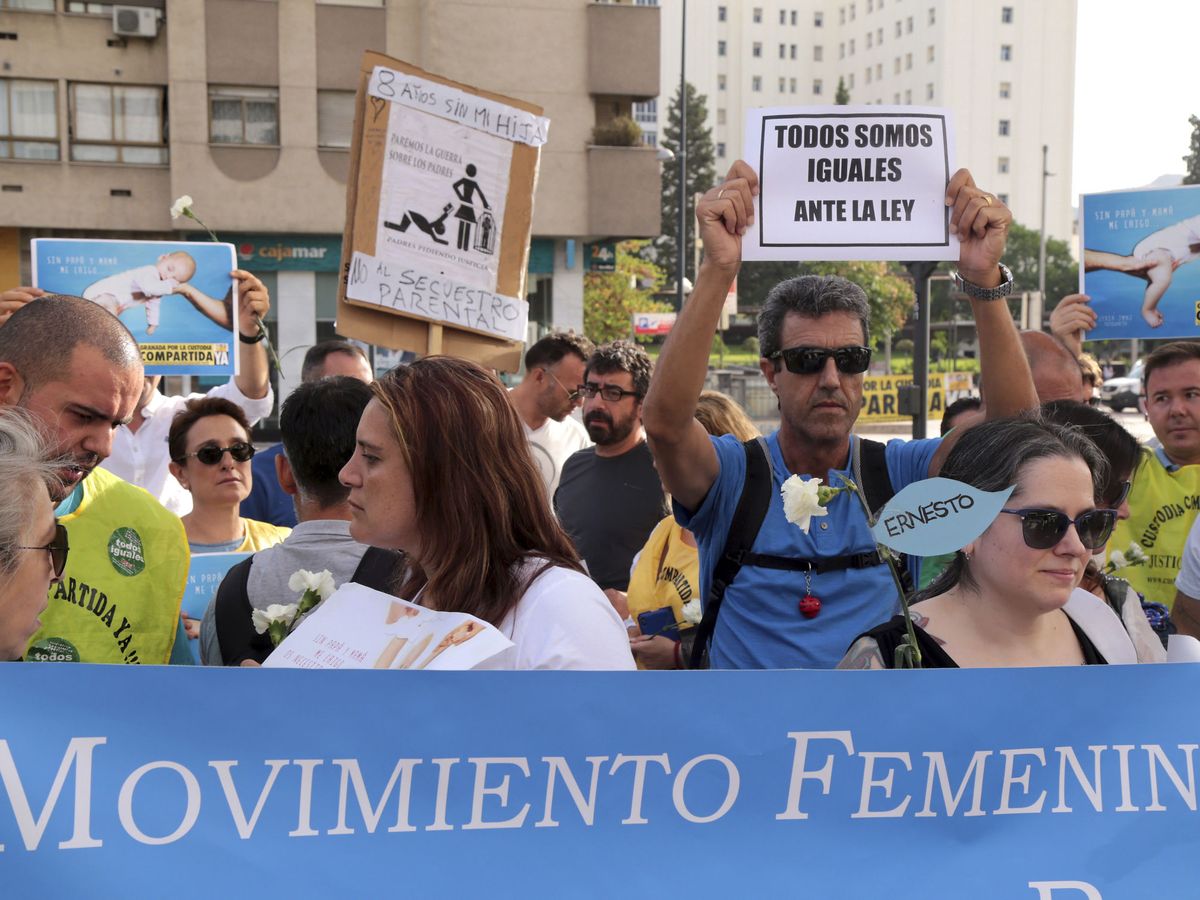 Foto: Imagen de una manifestación feminista en Granada en archivo. (EFE/Pepe Torres)