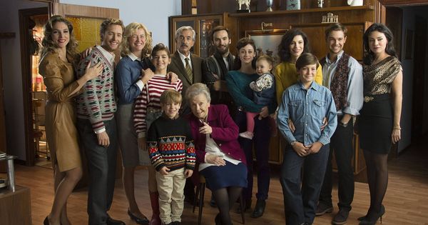 Foto: El elenco de la nueva temporada de 'Cuéntame'. (TVE)