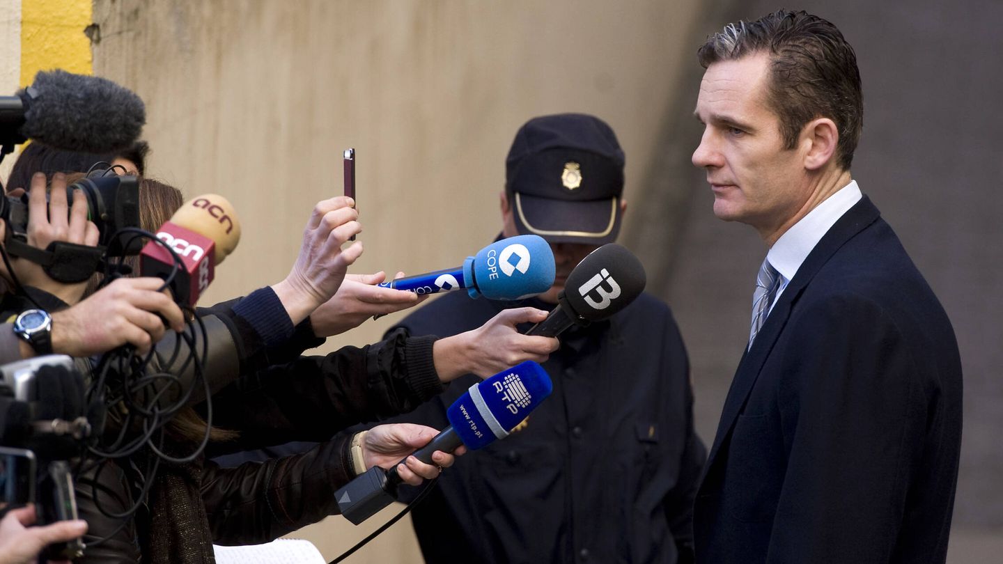 Iñaki Urdangarin declara ante los medios, tras su imputación en el caso Nóos. (Getty)