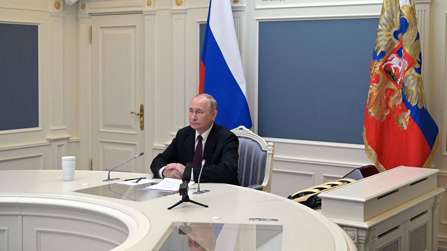 Putin observa los ejercicios de sus fuerzas nucleares tácticas a finales de octubre. (Reuters)
