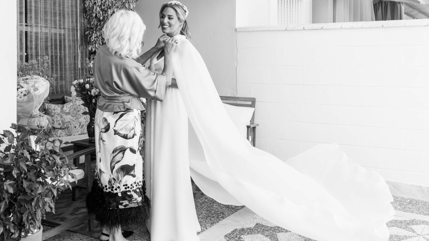 La boda de Alba y su vestido de novia. (Rocío Aguado)