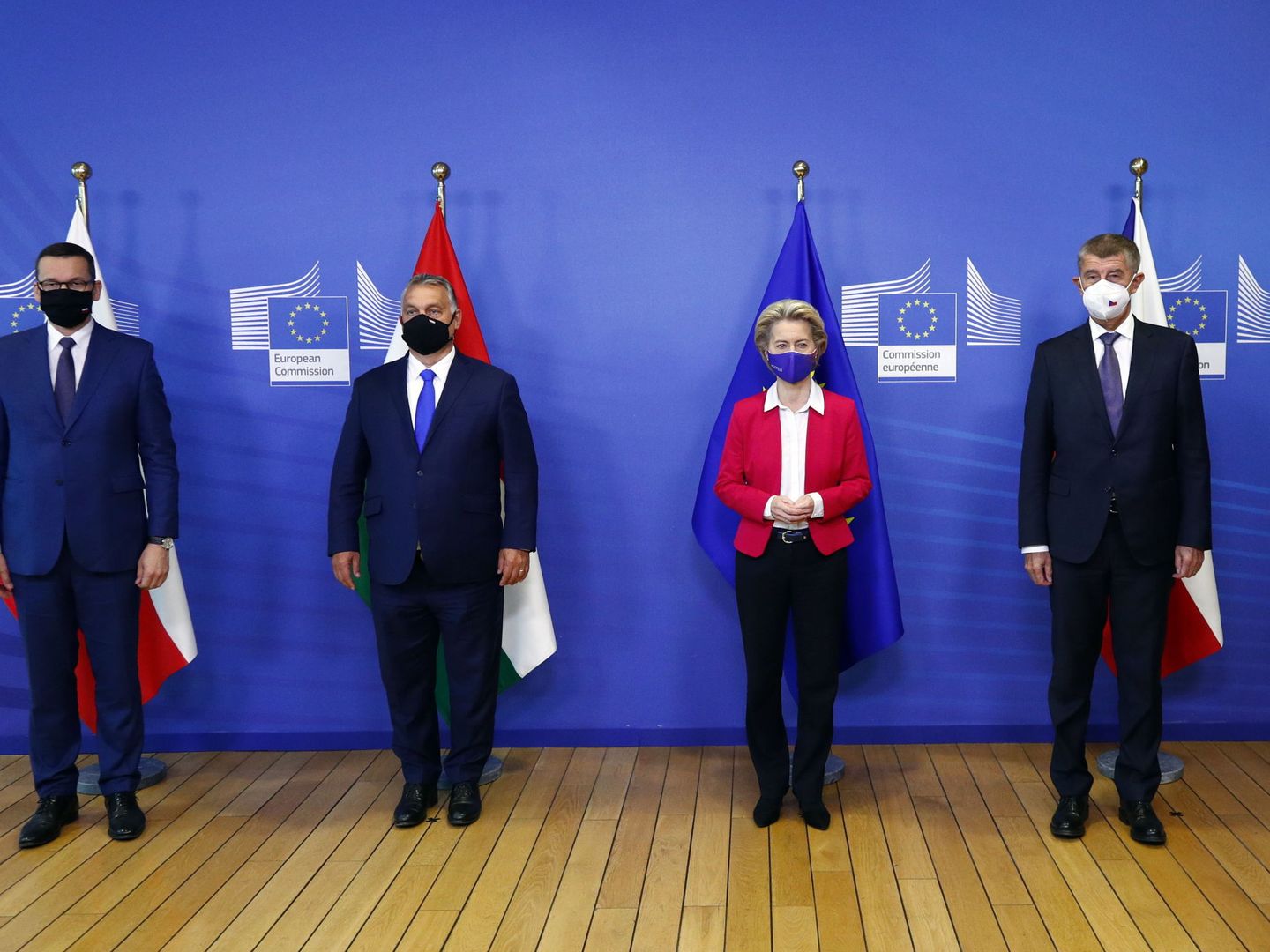 Von der Leyen junto a los primeros ministros de Polonia, Hungría y República Checa. (EFE)