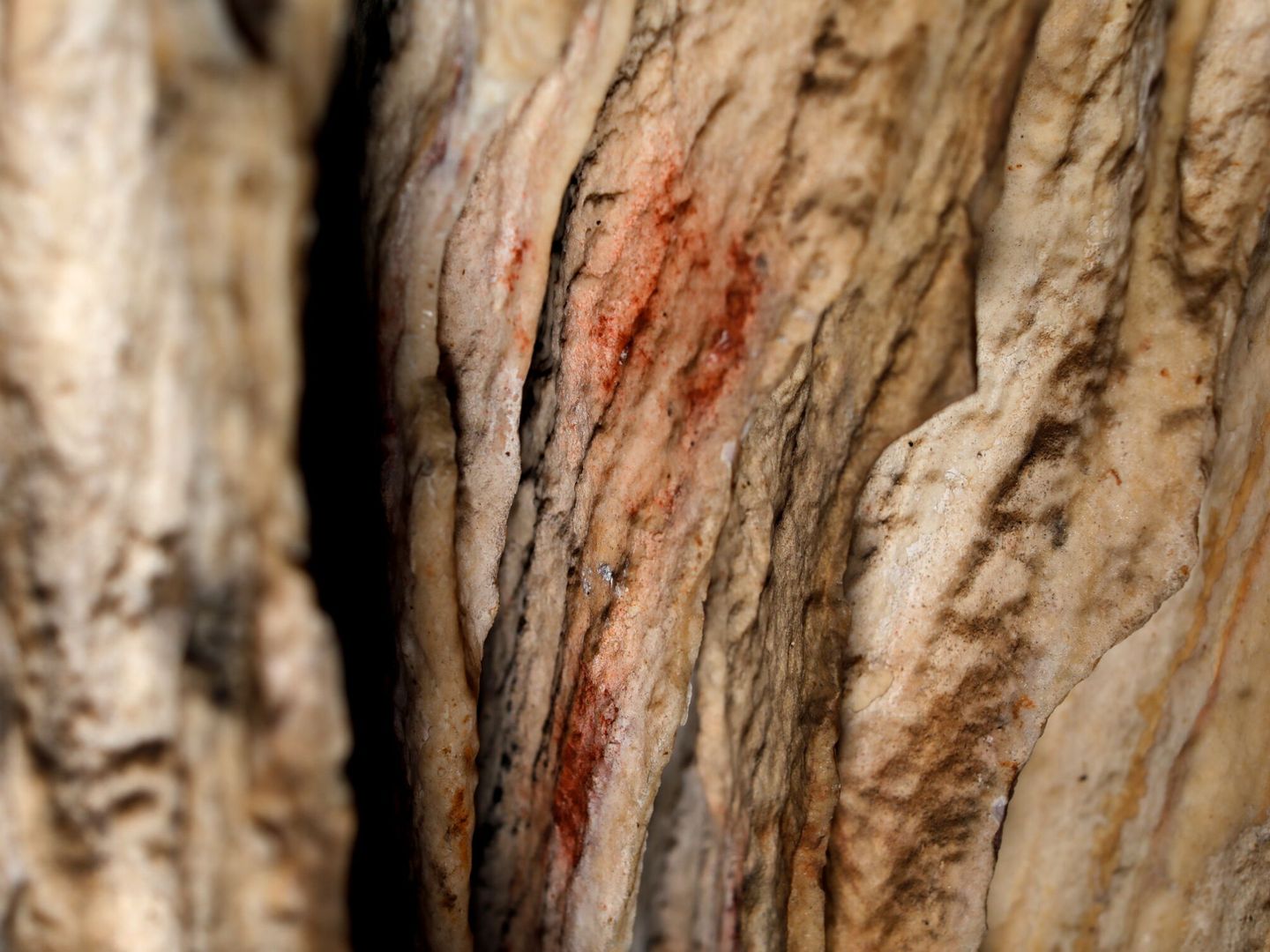 Pigmentos en las Cuevas de Ardales, en Málaga. (Reuters)