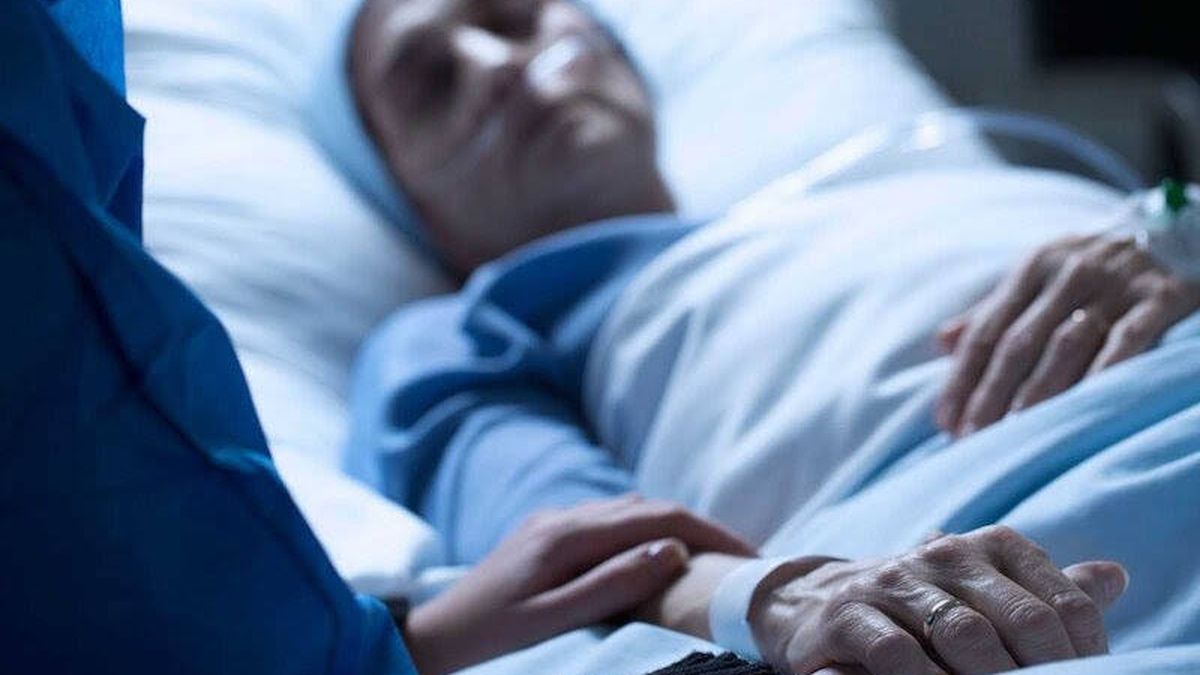 Un tercio de las personas que pidieron la eutanasia en 2022 fallecieron antes de tener respuesta