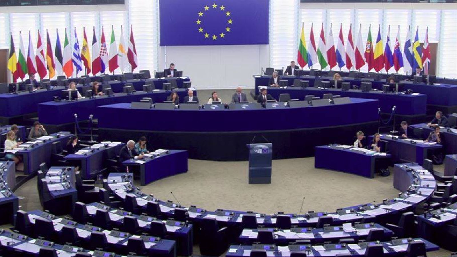Foto: El Parlamento Europeo, prácticamente vacío durante la sesión sobre el 'Aquarius'. (EFE)