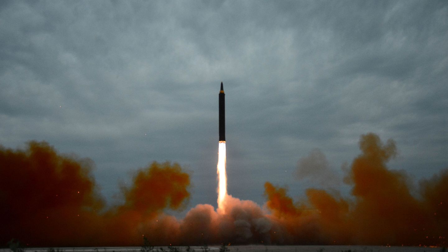 Lanzamiento de un misil balístico norcoreano. (Reuters)