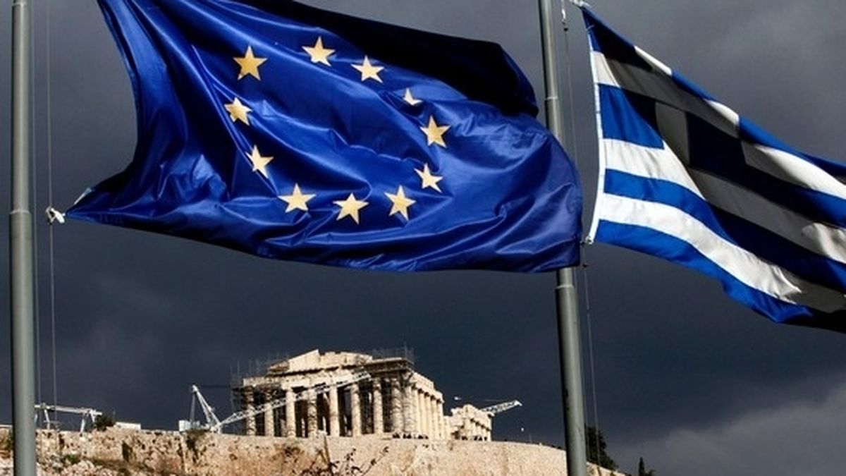 El Eurogrupo abre la puerta a un nuevo rescate a Grecia, el tercero para el país