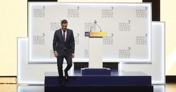 Foto: Pedro Sánchez, durante la Cumbre del Consejo Mundial de Viajes y Turismo, este 3 de abril en Sevilla. (EFE)