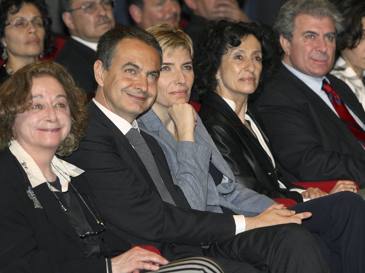 Foto: La asignatura fue aprobada durante la primera legislatura de Rodríguez Zapatero, con Mercedes Cabrera en el Ministerio de Educación. (EFE) 