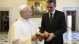 Ilustres ignorantes contra la visita del Papa a la España aconfesional