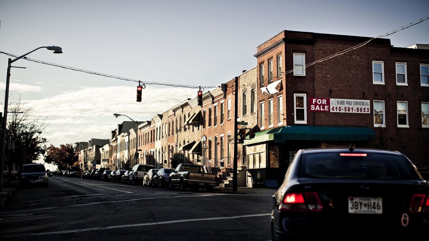 Una hilera de viviendas en las afueras de Baltimore (Corbis).