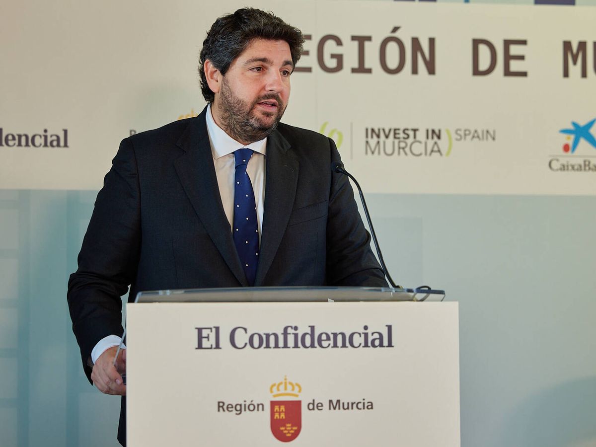 Foto: López Miras, durante su intervención en el foro 'Región de Murcia, destino inversor', organizado por El Confidencial. (EC)