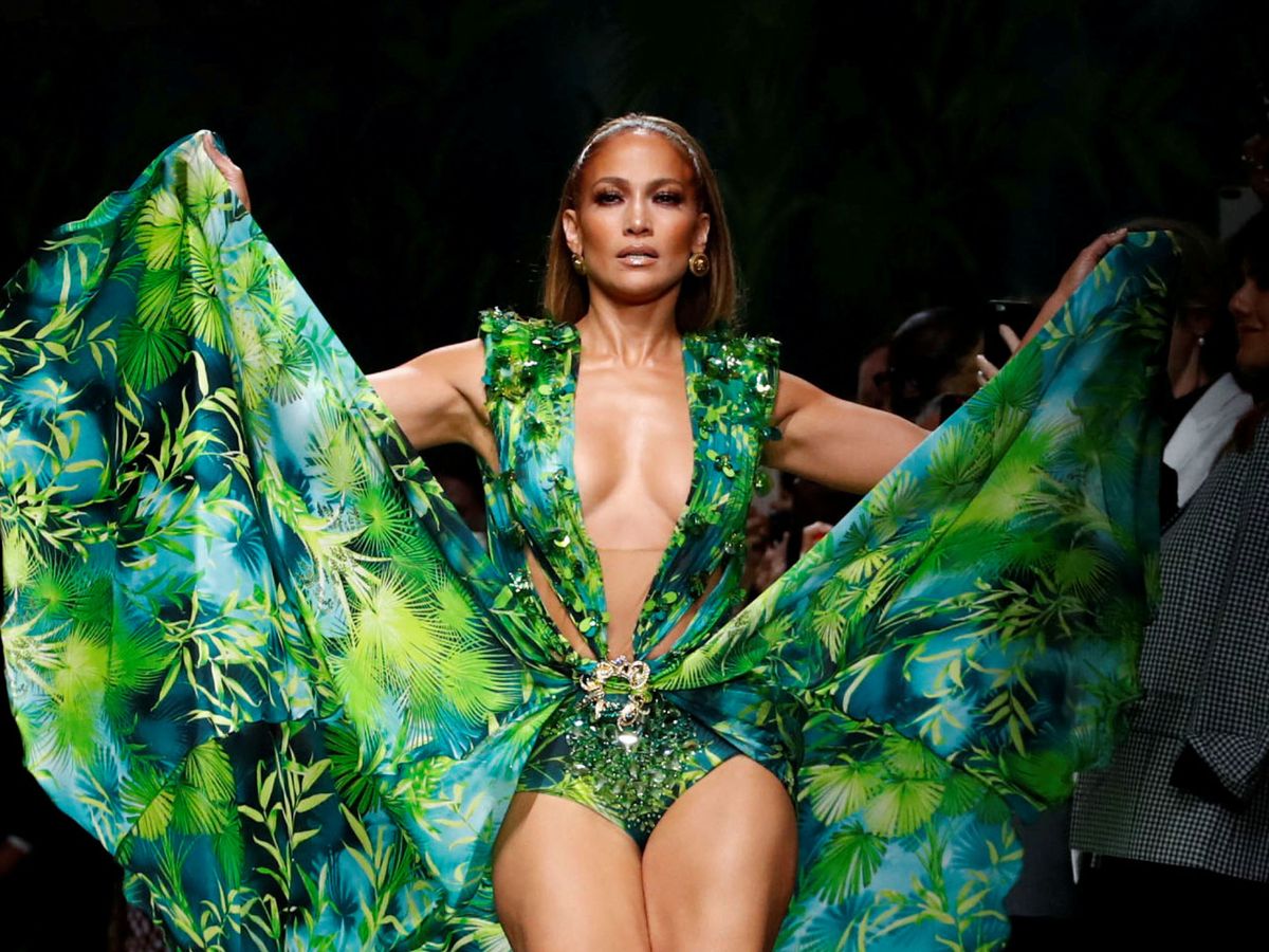 Foto: Jennifer Lopez, en el desfile de Versace en septiembre de 2019. (Reuters)
