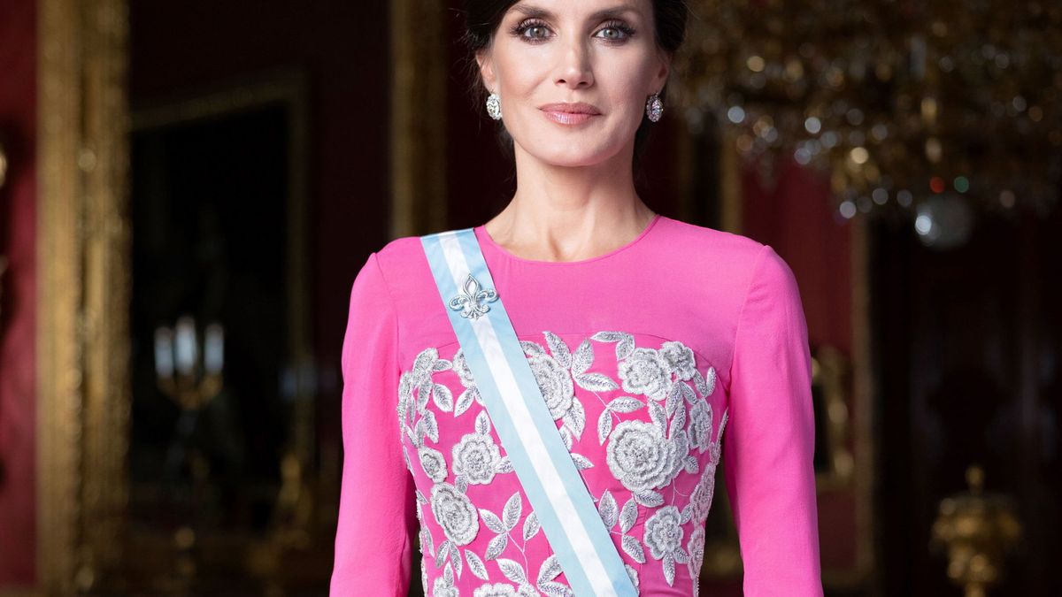 ¿Qué dicen las fotos oficiales de las royals? De la "confianza" de Letizia a la "cercanía" de Máxima