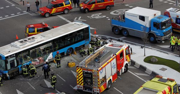 Foto: Cinco heridos leves en un aparatoso accidente de un autobús en o'donnell