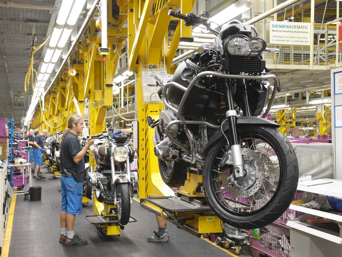 Foto: La división de motos de BMW ha parado su producción hasta el 15 de abril, de momento. 