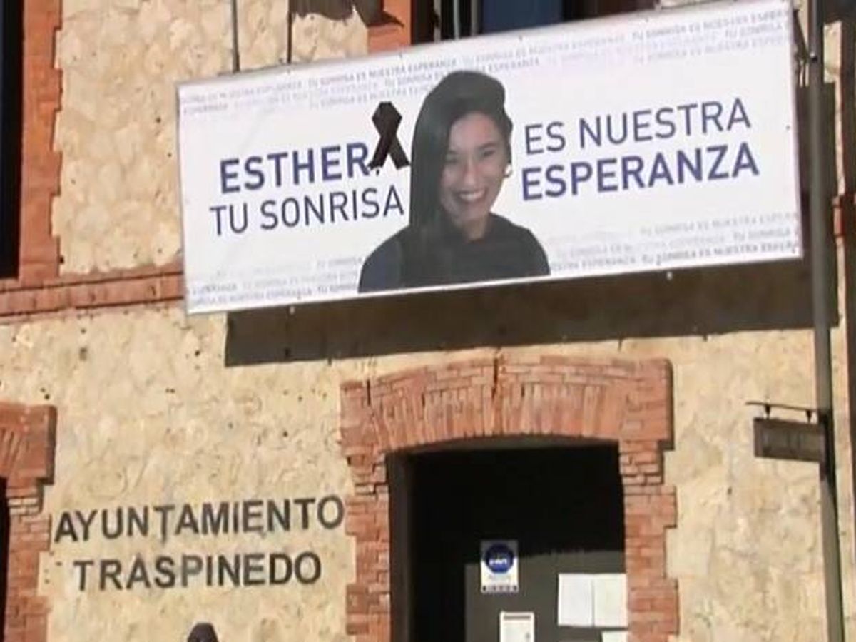 Foto: El Ayuntamiento de Traspinedo rinde homenaje a Esther López. Foto: Atlas