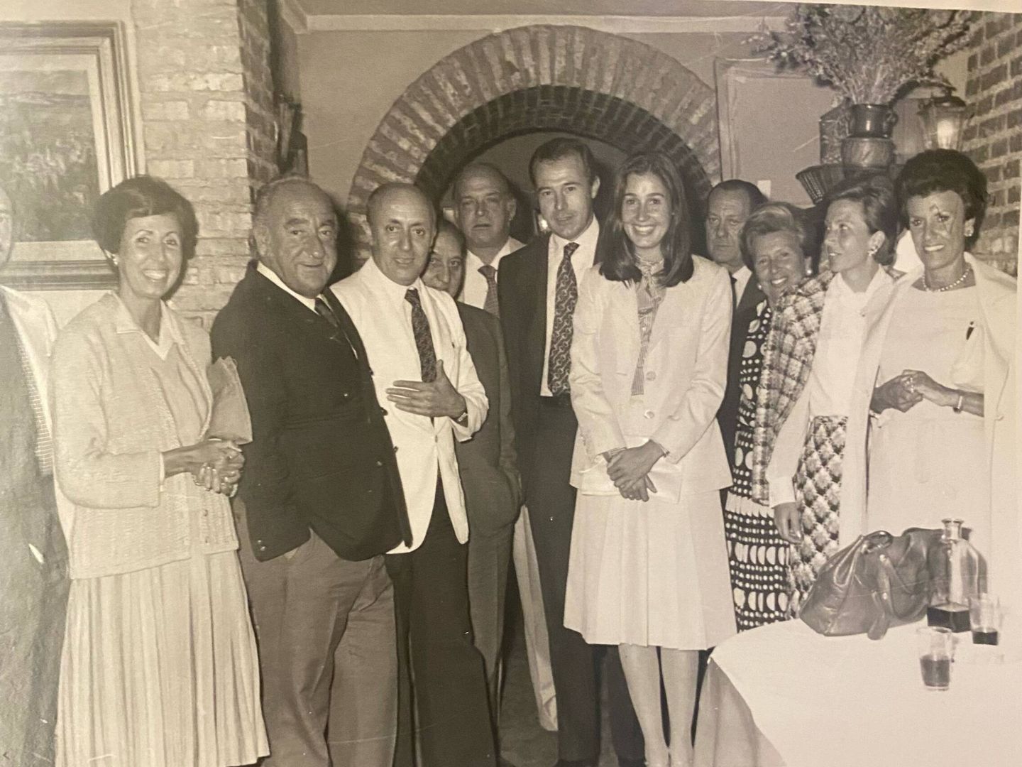 Lucio junto al Duque de Cádiz, Carmen Martínez Bordiú y el entonces presidente del Atlético de Madrid, Vicente Calderón. (Cedida)