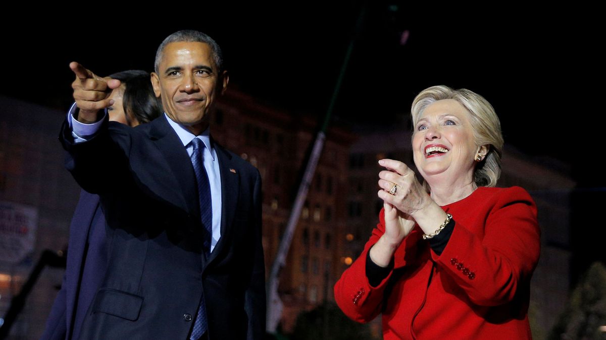 Obama pide a los votantes que hagan por Clinton "lo mismo que hicieron por él"