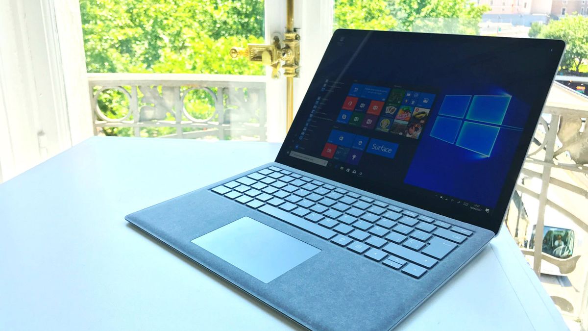 Llega el Surface Laptop: Microsoft va a dar un duro golpe a Apple con este portátil