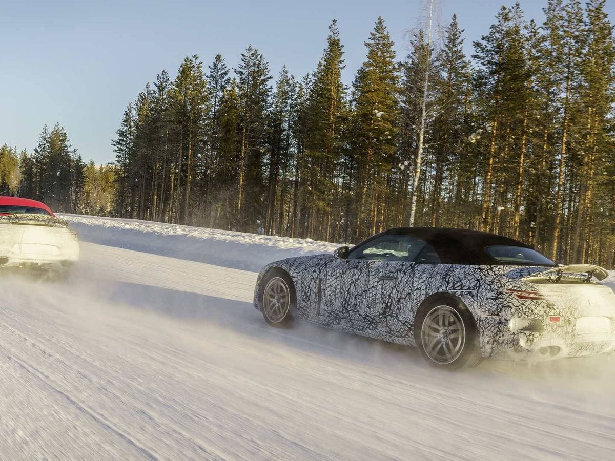 Foto: Los nuevos Mercedes-AMG SL se ponen a punto en pistas del circulo polar ártico.