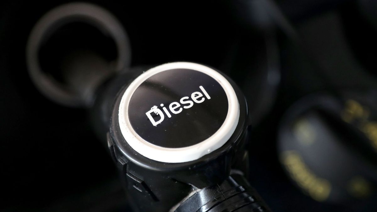¿Cuál es el día más barato para repostar gasolina o diésel?