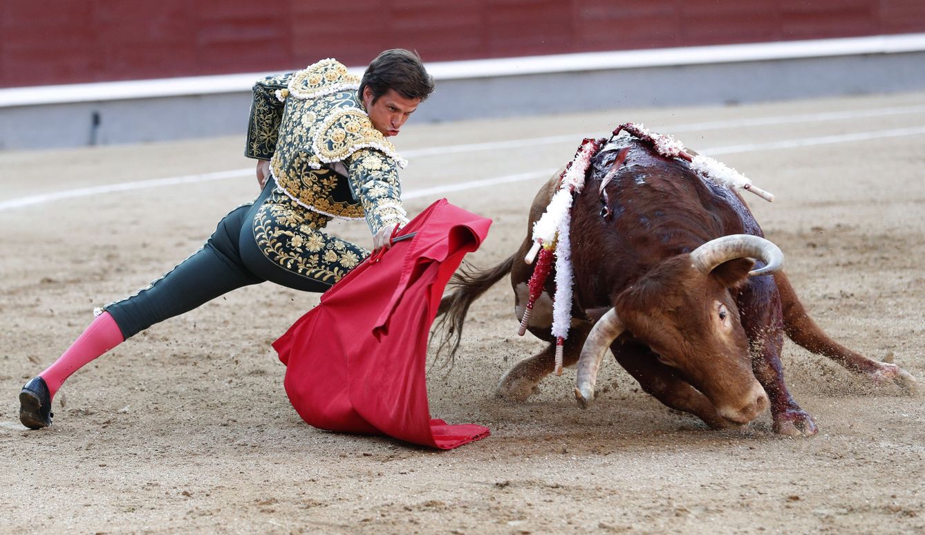 'El Juli' durante la corrida de toros de la Feria de San Isidro. (EFE)