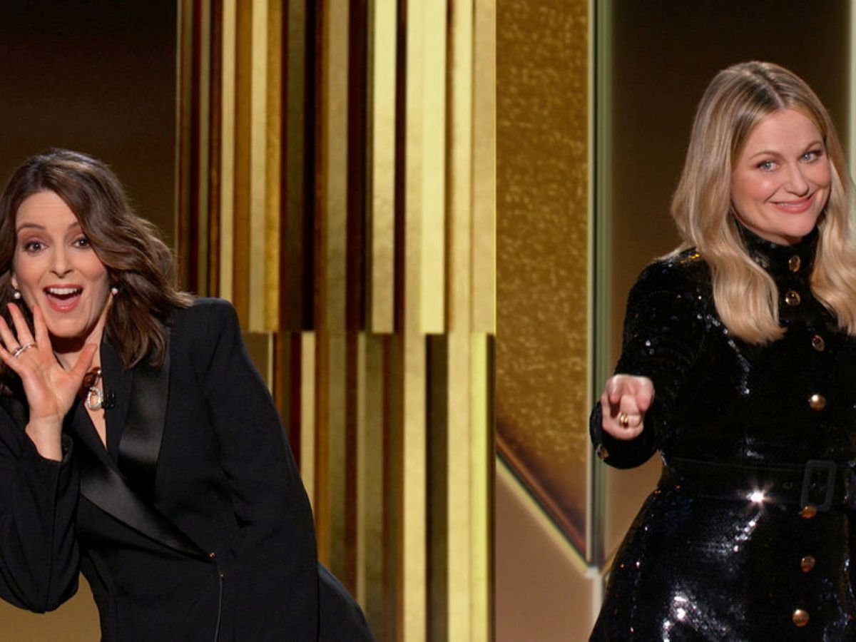 Foto: Tina Fey y Amy Poehler afueron las presentadoras de la 78 edición de los Globos de Oro, en 2021. (REUTERS/NBC)