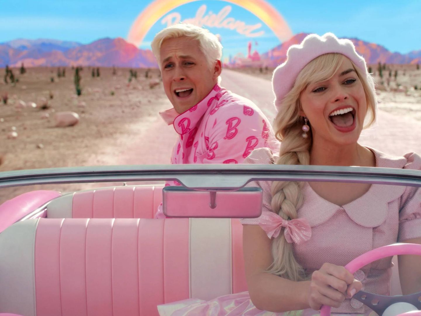 Margot Robbie y Ryan Gosling en 'Barbie'. (Warner)