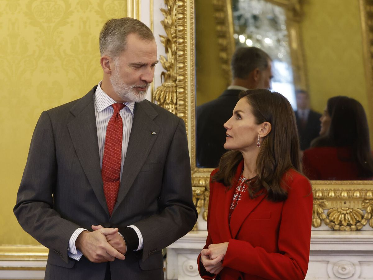 Foto: Felipe VI (i) y la reina Letizia. (EFE/Mariscal)