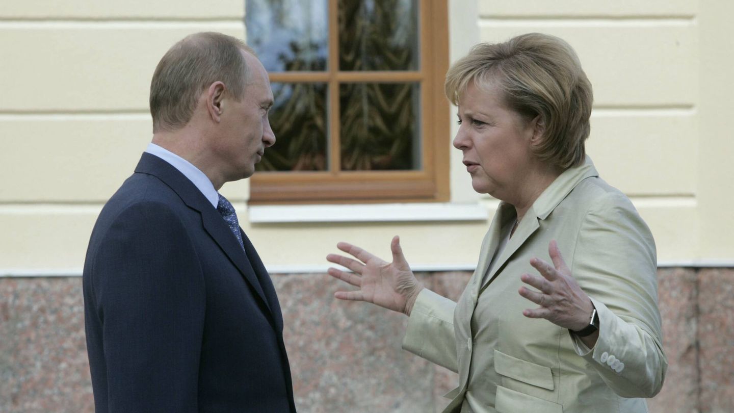Putin y Merkel, en el G8 de 2006. (Getty)