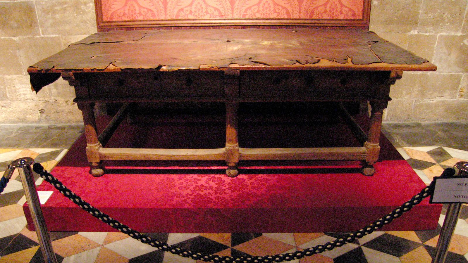 Foto: La Taula de Canvis está depositada en el Palau de Cervelló, sede del Archivo Histórico Municipal. (Foto: Wikimedia: Felivet~commonswiki)