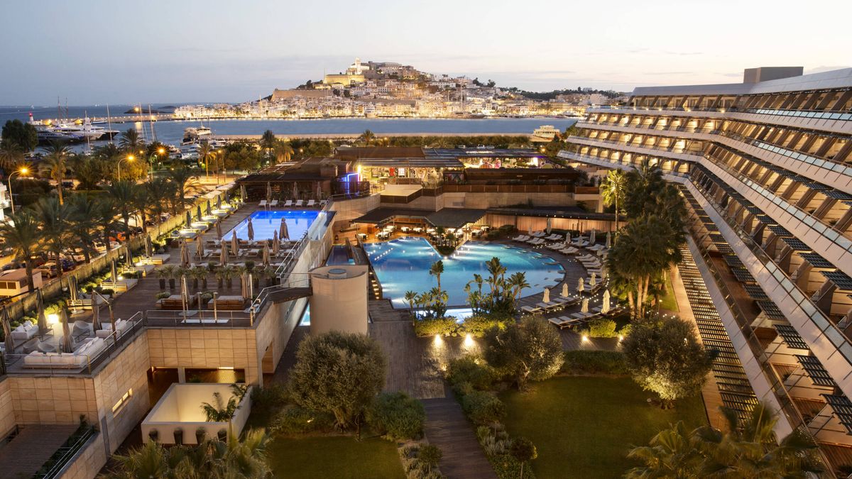 Escápate a Ibiza en plan relax y siente el verdadero tempo del lujo mediterráneo 