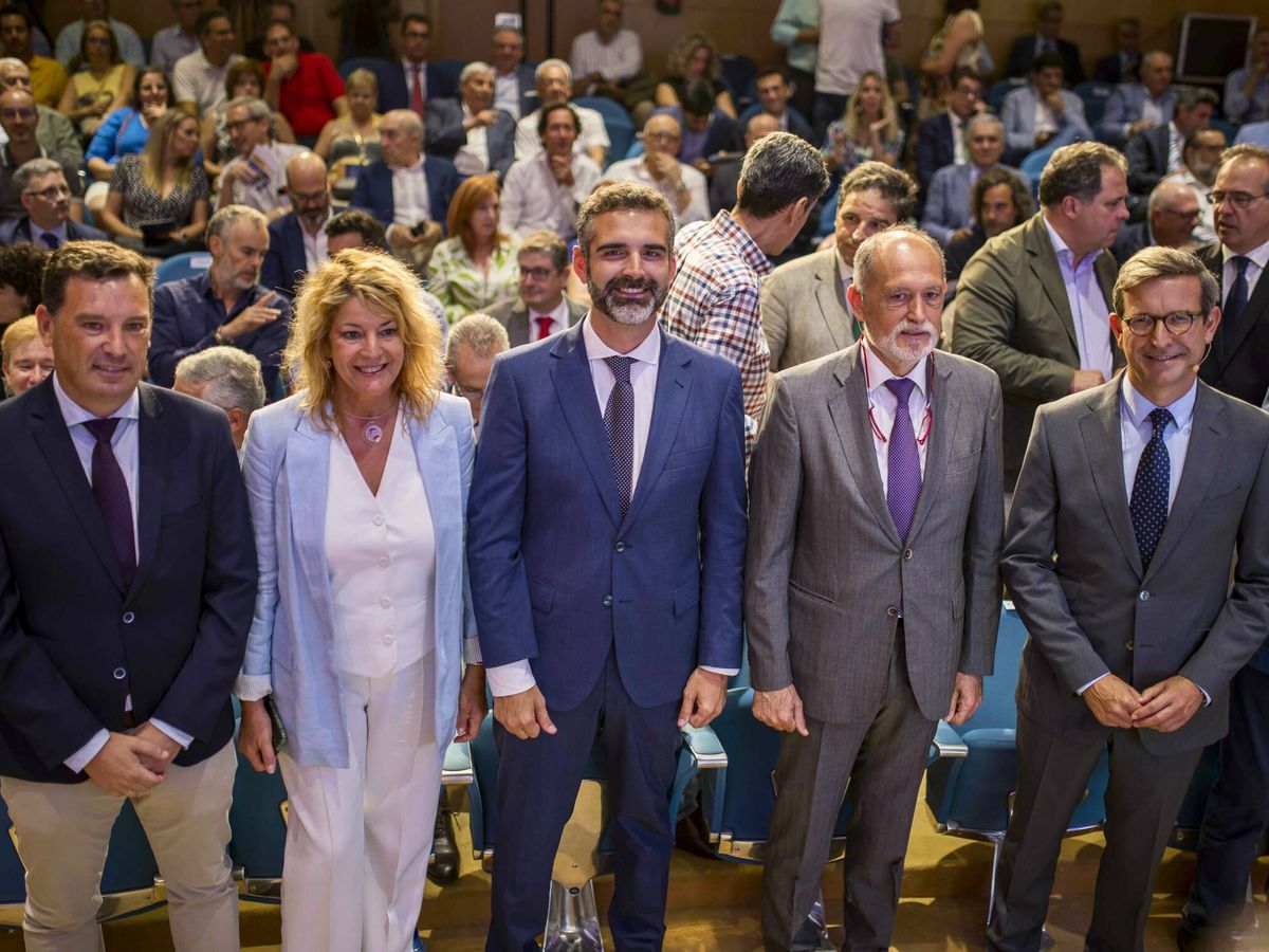 Foto: Representantes de la Junta, el Ayuntamiento de Huelva y la AIQBE en la presentación de resultados