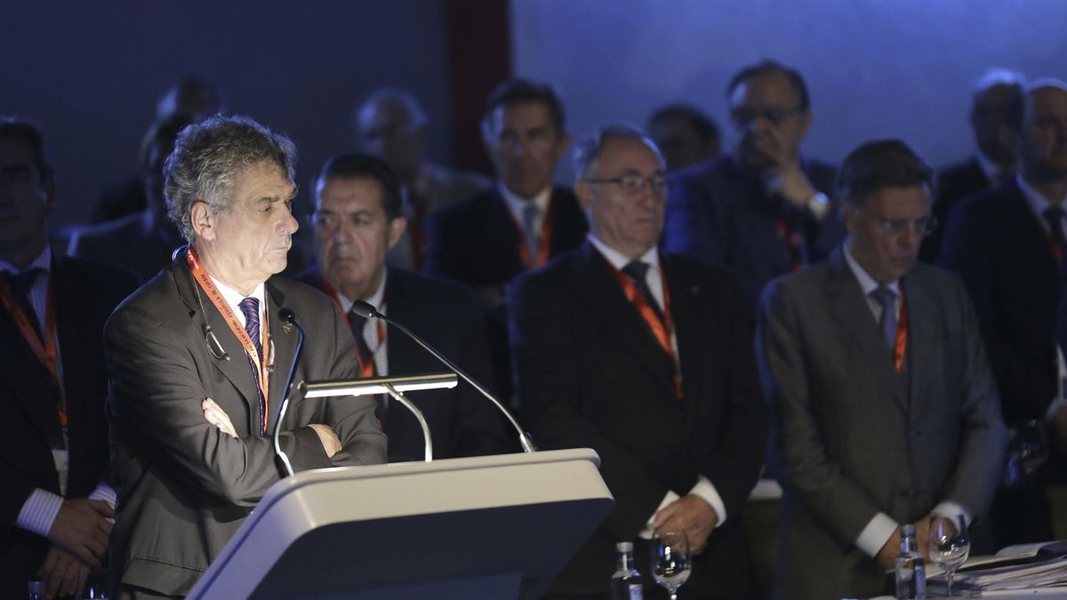 La FIFA cuestiona la reputación de Villar... mientras España traga con su 'villarato'