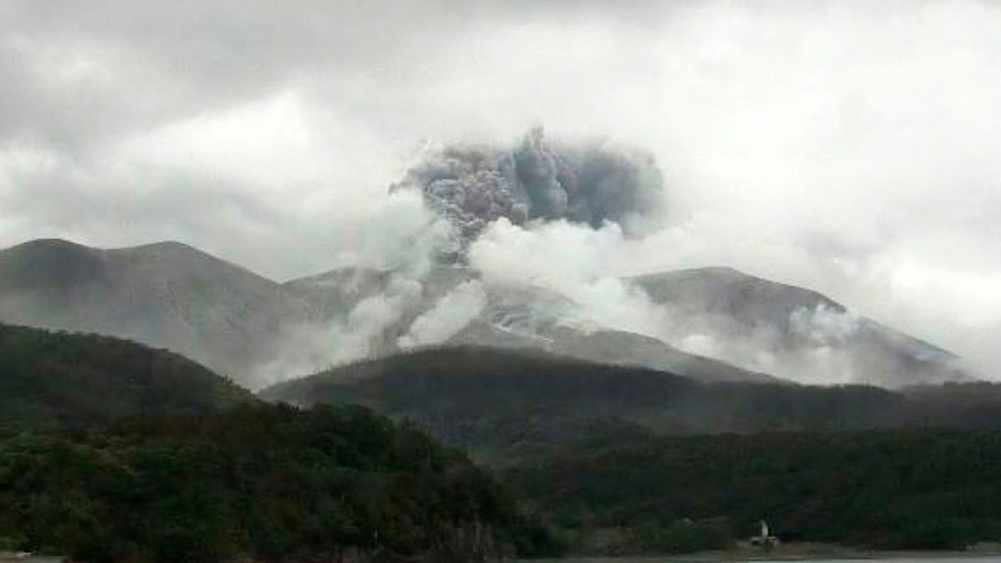 Una erupción volcánica en la isla Kuchinoerabu, al sur de Japón