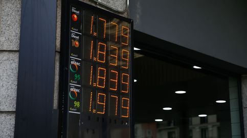 La CNMC niega que las gasolineras estén subiendo precios antes del inicio de las bonificaciones