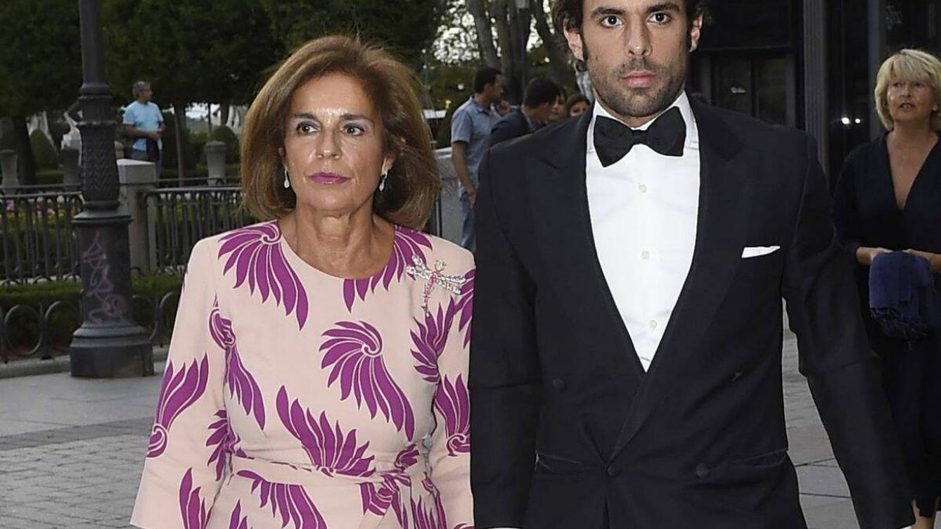 Alonso Aznar prepara su boda en México: su madre, Ana Botella, nos cuenta los detalles del enlace