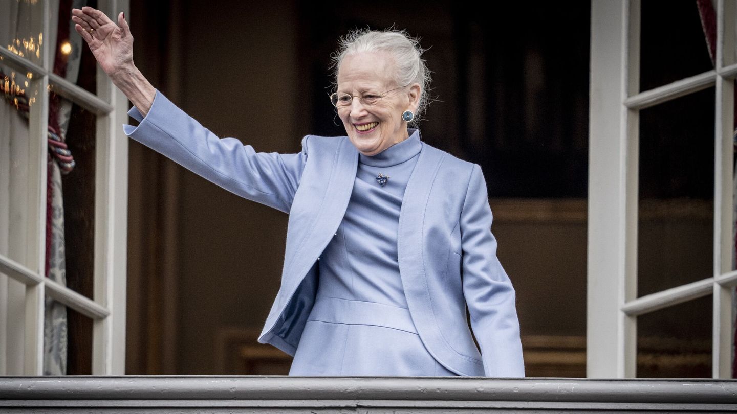 La reina Margarita saluda en el día de su 83º cumpleaños. (EFE/Mads Claus Rasmussen) 