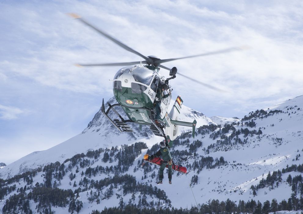 Foto: El helicóptero del GREIM que rescató a Pedro Gil.