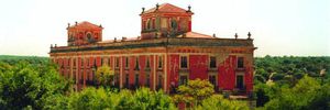 Boadilla aún debe 226 viviendas al heredero del Infante Luis de Borbón por el ‘Palacio de la SGAE’