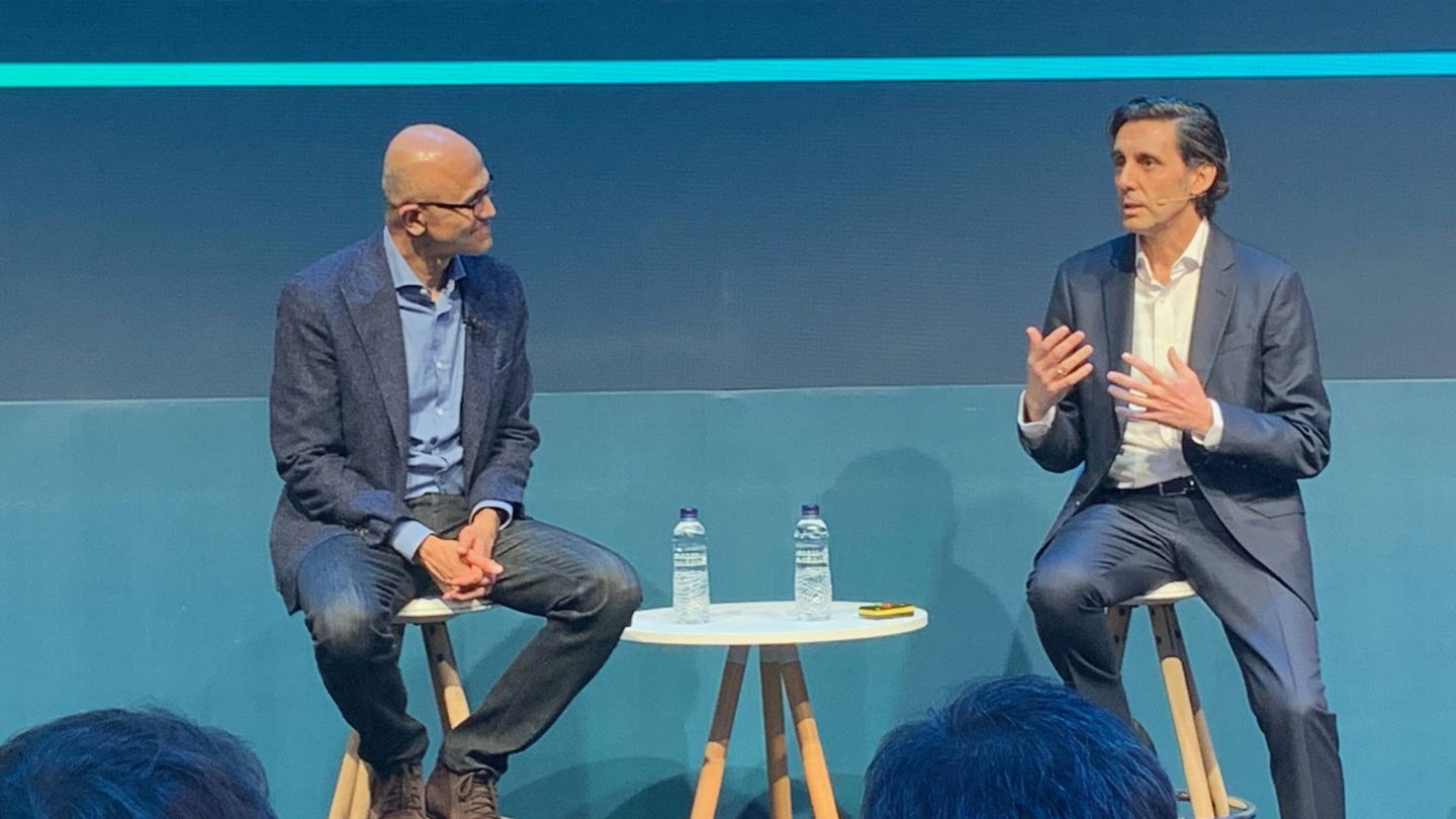 Satya Nadella, CEO de Microsoft (izquierda) y José María Álvarez-Pallete, presidente de Telefónica, en la presentación hoy del acuerdo. (Foto: M.Á.M)