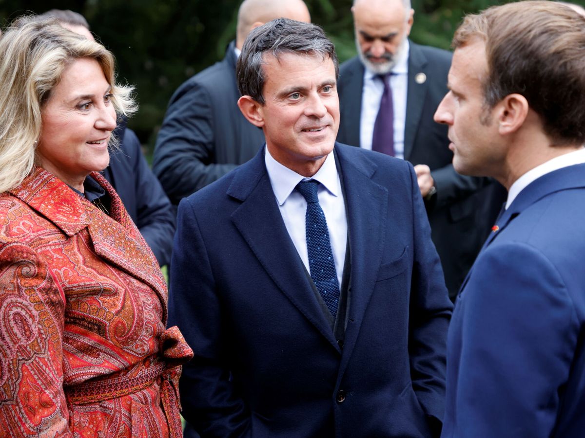 Foto: Manuel Valls conversa con Macron en una imagen de archivo. (Reuters/Marin)